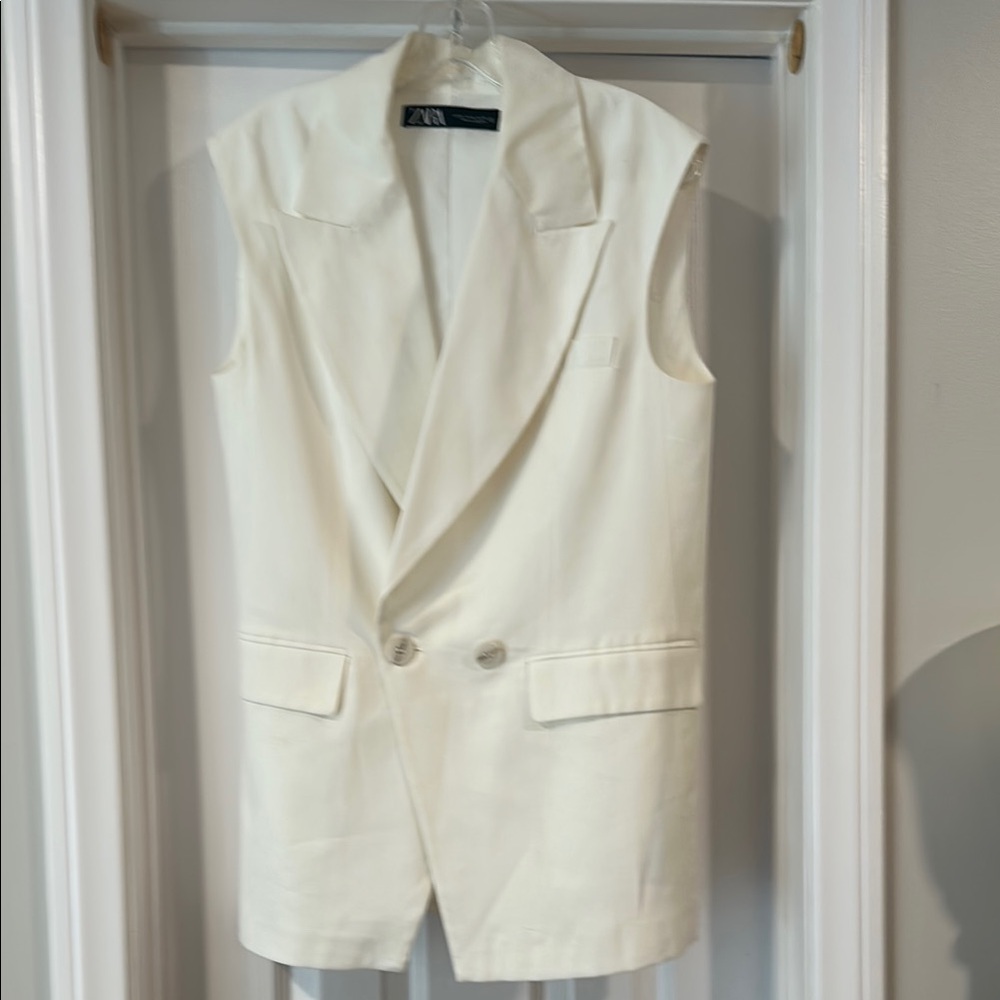 Zara Sleeveless lined Cream Blazer Vest oversized yet tailored